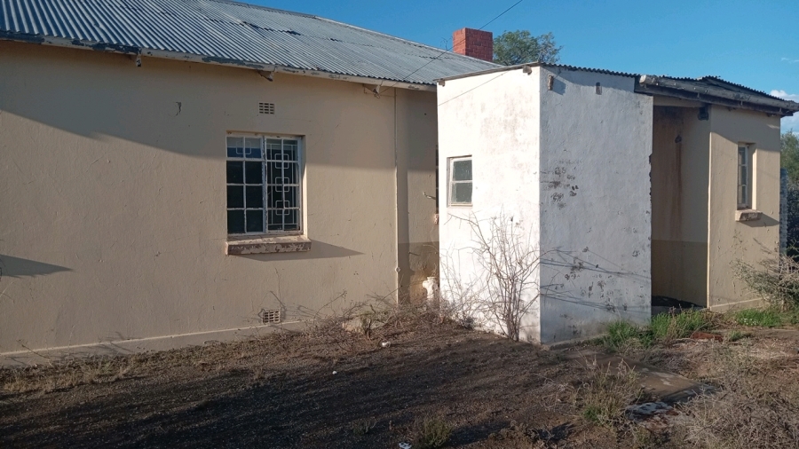 2 Bedroom Property for Sale in Aberdeen Eastern Cape